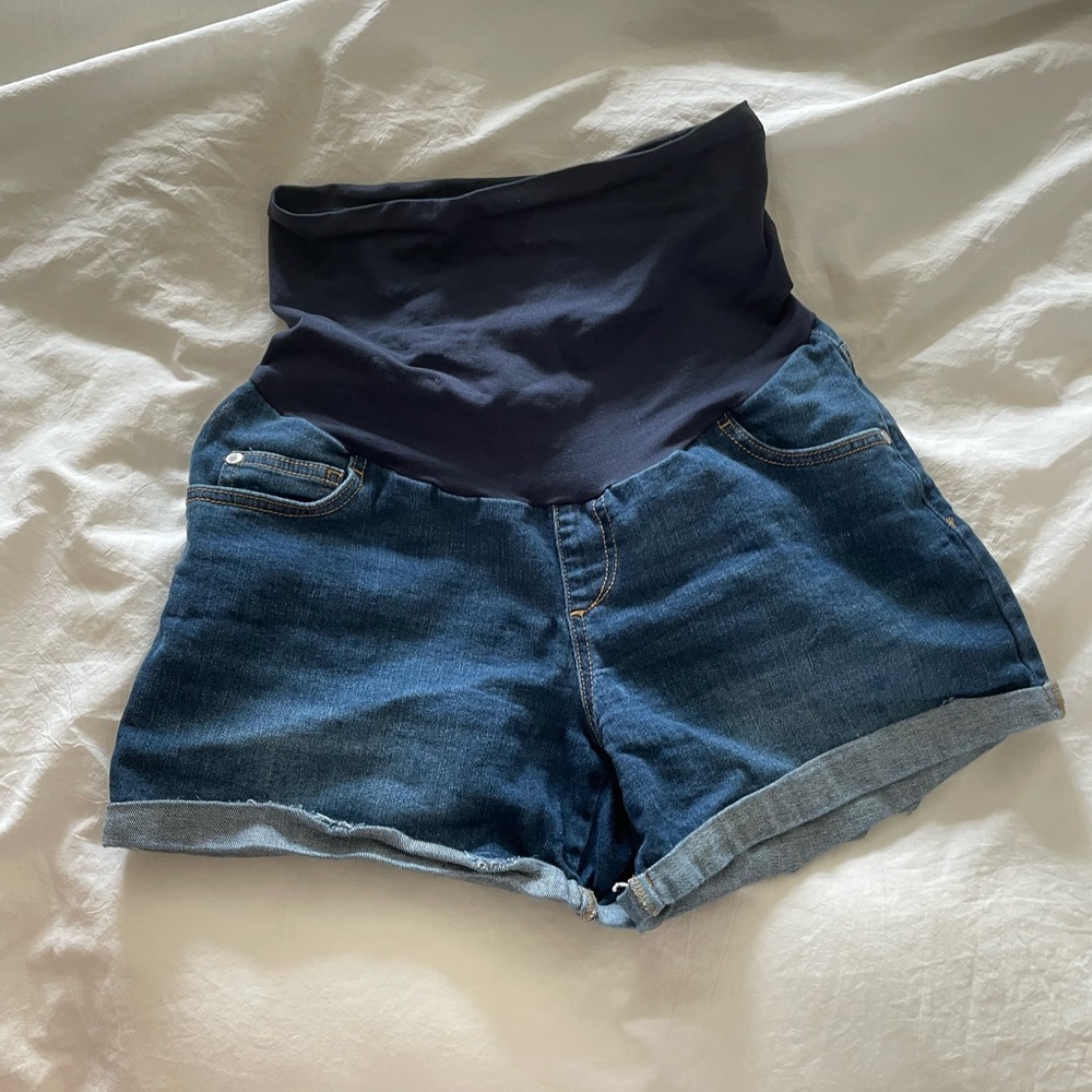 Indigo Blue Maternity Shorts Size L 💙 dark wash denim, excellent condition!